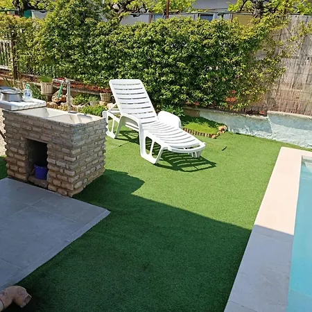 Haus In Mit Privatem Pool By Interhome 度假居