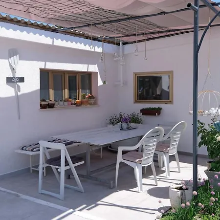 Haus In Pula Mit Privatem Pool By Interhome