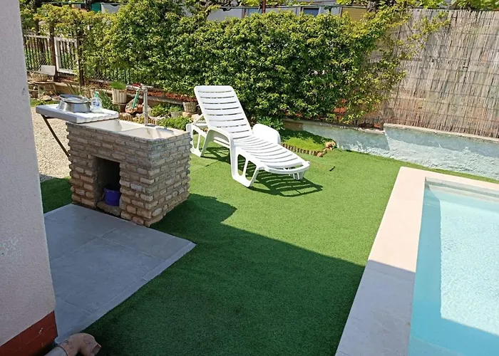 Haus In Mit Privatem Pool By Interhome 度假居