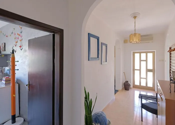 Haus In Pula Mit Privatem Pool By Interhome *