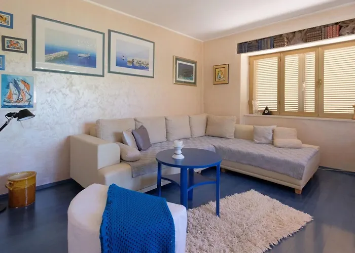 Haus In Pula Mit Privatem Pool By Interhome Pula