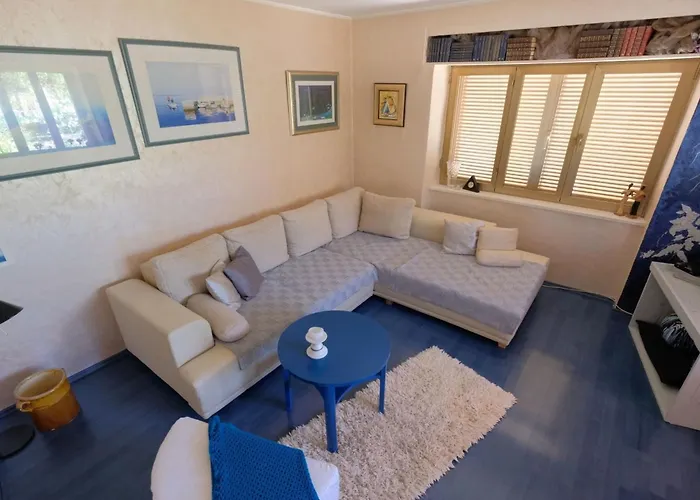 Haus In Pula Mit Privatem Pool By Interhome Pula