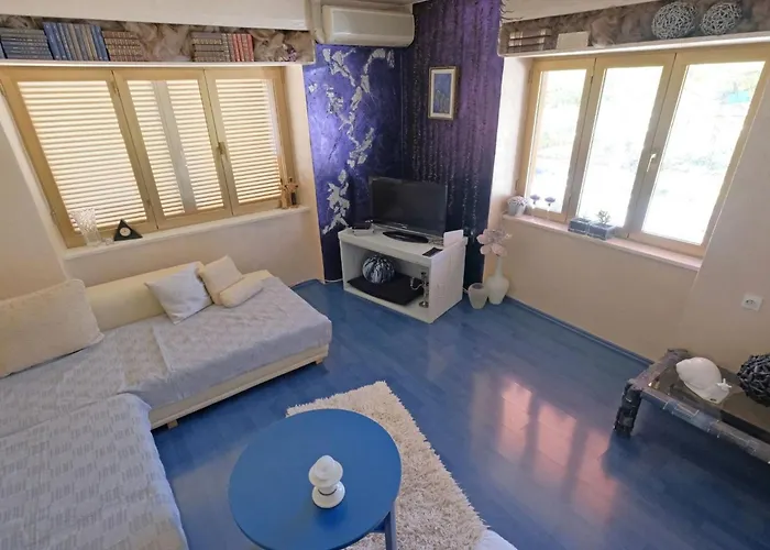 Haus In Pula Mit Privatem Pool By Interhome Сasa de vacaciones Pula