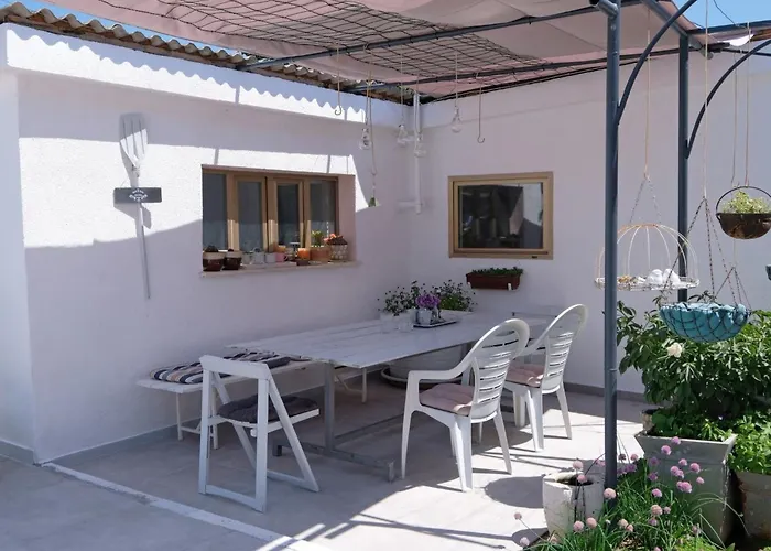 Haus In Pula Mit Privatem Pool By Interhome