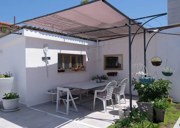 Haus In Pula Mit Privatem Pool By Interhome * Pula