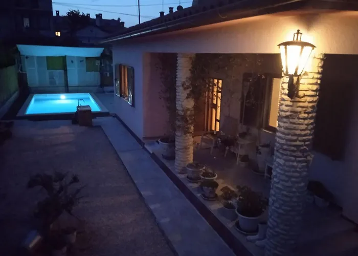 度假居 Haus In Mit Privatem Pool By Interhome 普拉