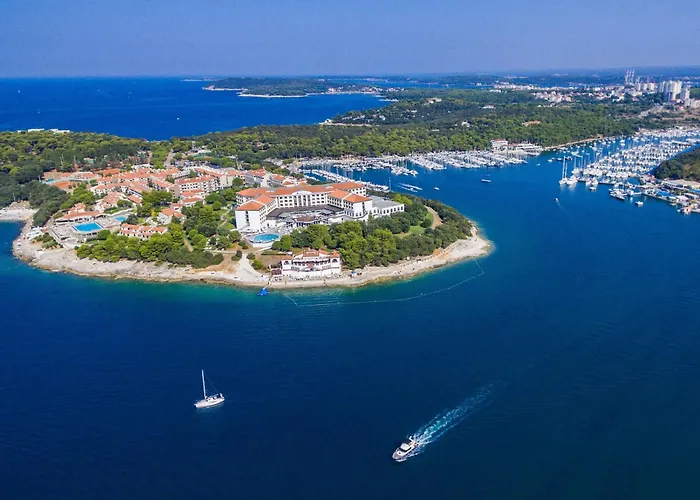 Haus In Pula Mit Privatem Pool By Interhome Сasa de vacaciones *