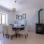 Haus In Mit Privatem Pool By Interhome Tatil Evi Pula