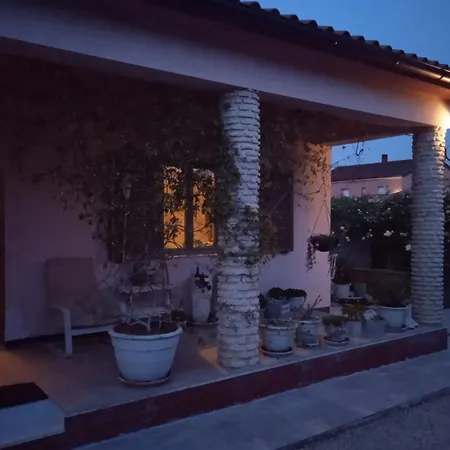 Haus In Mit Privatem Pool By Interhome Vakantiehuis