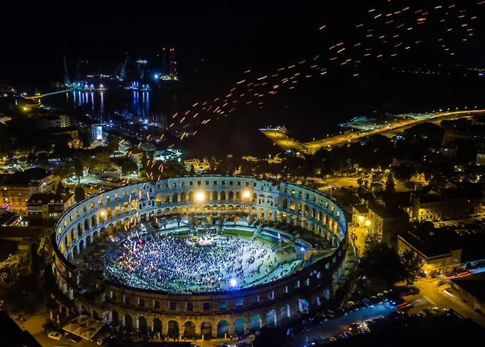 Haus In Mit Privatem Pool By Interhome *